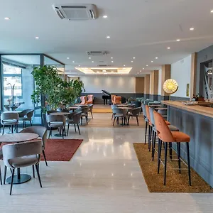 https://cristallo-club.it-lombardy.com