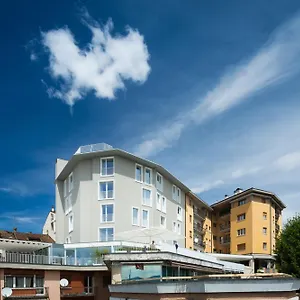 https://suites-hotel-astor.hotelinveneto.com
